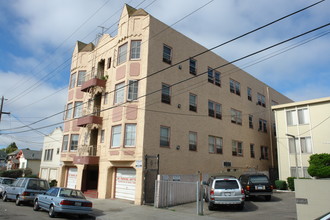 3875 Ruby St in Oakland, CA - Building Photo - Building Photo