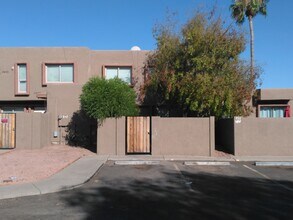 1445 N 53rd Dr in Phoenix, AZ - Building Photo - Building Photo