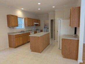 203 Christine Ct in Chapel Hill, NC - Foto de edificio - Building Photo