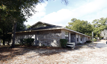 Scenic View Apartments in Milton, FL - Building Photo - Building Photo