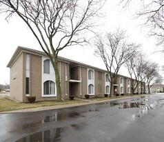 Sheldon Park in Plymouth, MI - Building Photo