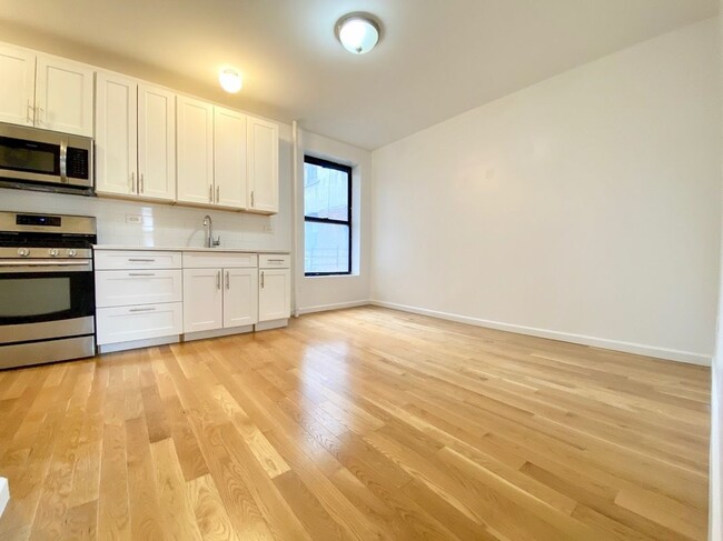 395 Saint Johns Pl in Brooklyn, NY - Building Photo - Building Photo