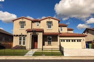 967 Dainty Ave in Brentwood, CA - Building Photo
