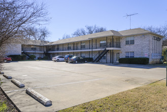 Jordan's Court Apartments in Denton, TX - Building Photo - Building Photo