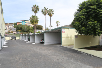 Buena Vista Apartments in Ventura, CA - Building Photo - Building Photo