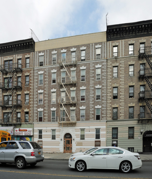 2355 Southern Blvd in Bronx, NY - Building Photo