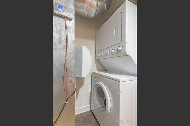 property at 106 N Aberdeen St