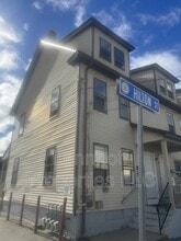 31 Hilton St in Framingham, MA - Building Photo - Building Photo