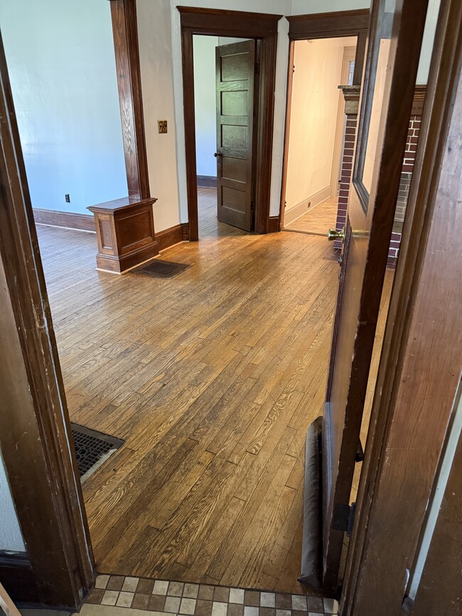 4816 S Salina St, Unit 1 in Syracuse, NY - Building Photo - Building Photo
