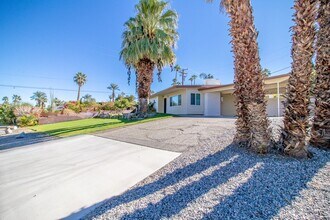 68177 Mountain View Rd in Cathedral City, CA - Building Photo - Building Photo