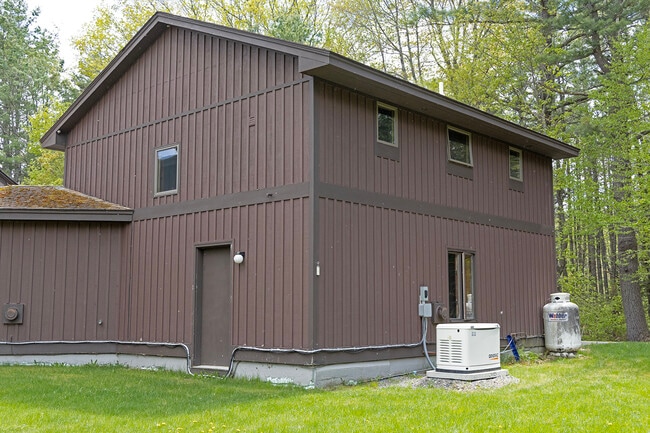 64 Gardner Rd, Unit A in Orono, ME - Building Photo - Building Photo