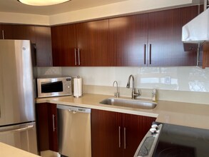 2499 Kapiolani Blvd in Honolulu, HI - Building Photo - Building Photo