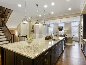 5010 Merton Ln in Marietta, GA - Building Photo - Building Photo