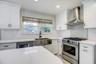 2 Firewillow Pl in Spring, TX - Building Photo - Building Photo