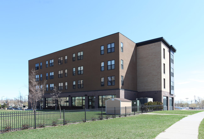 Clare Apartments in Minneapolis, MN - Building Photo - Building Photo