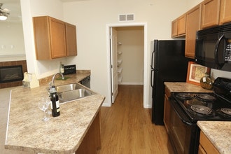 Villas at Park West in Pueblo, CO - Foto de edificio - Interior Photo