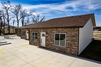 1291 N Curtis Ct in Wichita, KS - Building Photo - Building Photo