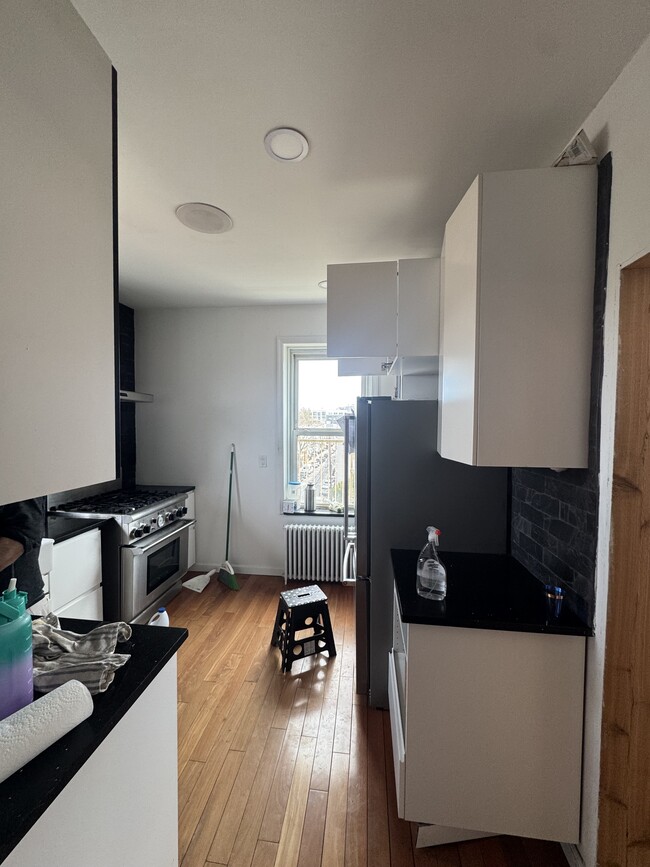 187 Hopkins Ave, Unit 6 in Jersey City, NJ - Building Photo - Building Photo