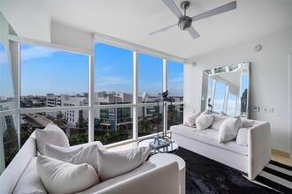 450 Alton Rd, Unit 808 in Miami Beach, FL - Building Photo - Building Photo