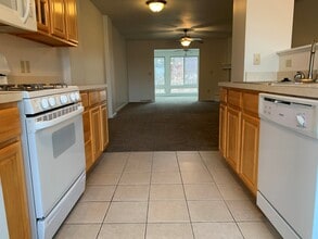 Woodland Hills Townhomes in Erie, PA - Building Photo - Building Photo