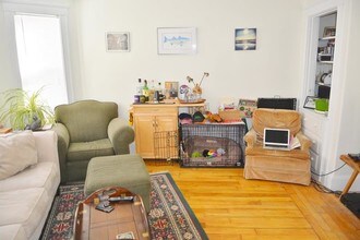 40 Linden Ave, Unit 3 in Somerville, MA - Foto de edificio - Building Photo