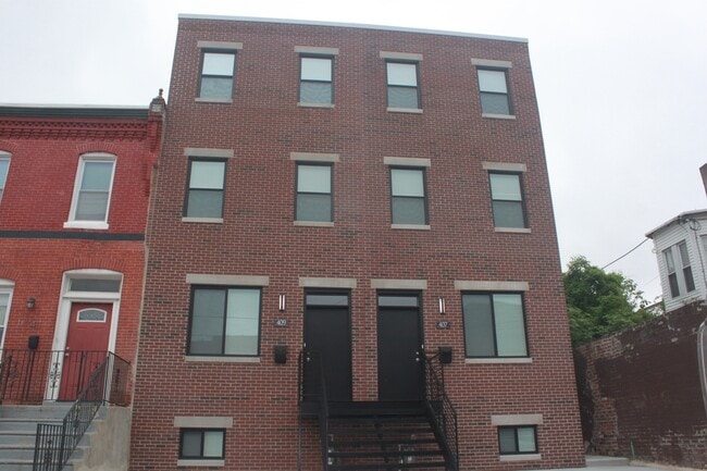409 Budd St in Philadelphia, PA - Building Photo - Building Photo