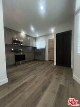 3543 Homeland Dr in Los Angeles, CA - Building Photo - Building Photo