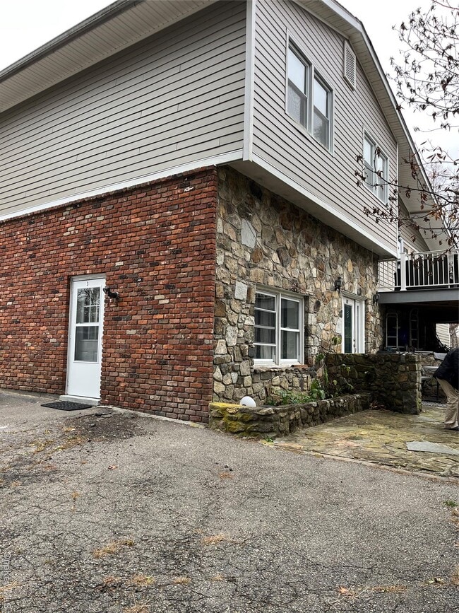 21 Armando Rd in Nelsonville, NY - Building Photo - Building Photo