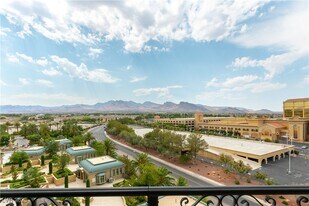 9101 Alta Dr in Las Vegas, NV - Building Photo