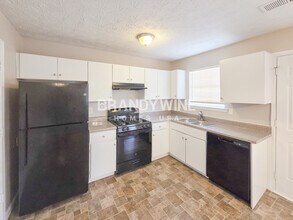 3264 Sugar Creek Trce in Atlanta, GA - Building Photo - Building Photo