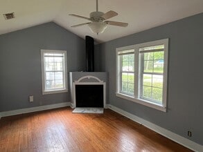 520 Helvenston St SE in Live Oak, FL - Building Photo - Building Photo
