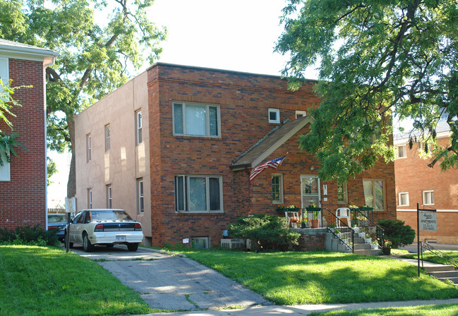 Angela Apartments in Omaha, NE - Building Photo - Building Photo