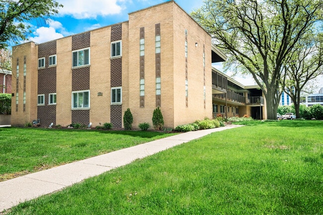 property at 1017 Peterson Ave