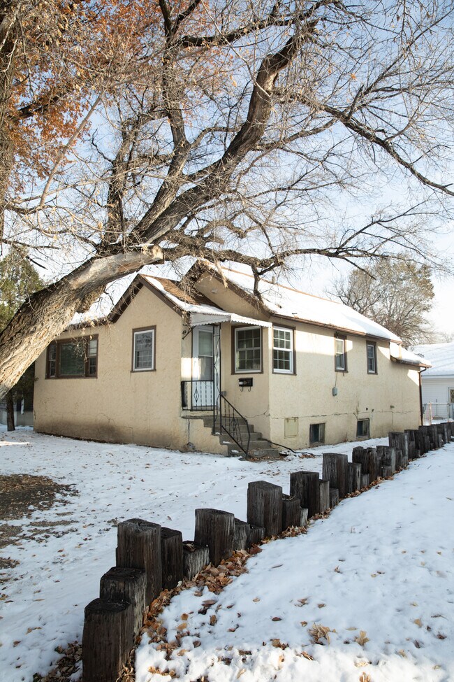 110 20th St NW Rentals in Minot, ND