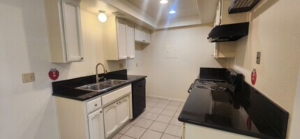 2 Ebbtide Ct in Sacramento, CA - Building Photo - Building Photo