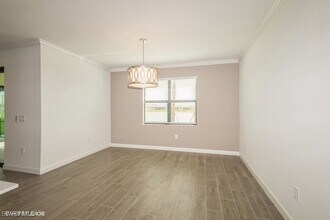 19063 Hanley Blvd in Estero, FL - Building Photo - Building Photo