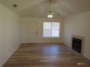 3004 Honeysuckle Cir in Killeen, TX - Building Photo - Building Photo