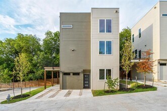 2309 Montopolis Dr in Austin, TX - Building Photo - Building Photo