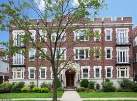 61 S Fullerton Ave in Montclair, NJ - Building Photo