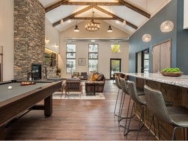 Lemay Lake Apartments in Eagan, MN - Building Photo