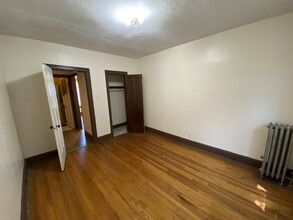 5019 W Quincy St in Chicago, IL - Foto de edificio - Interior Photo