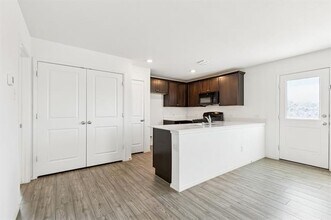 9700 Lafferty Ln in Fort Worth, TX - Building Photo - Building Photo