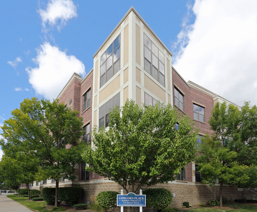 Concord Place Apartments in Oshkosh, WI - Foto de edificio