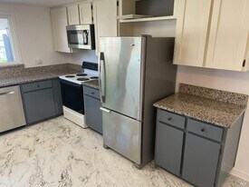 104 Rene Dr in Petaluma, CA - Building Photo