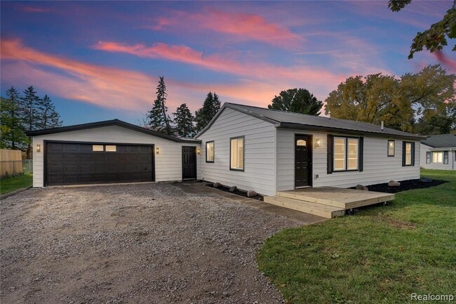 property at 1445 N Seymour Rd