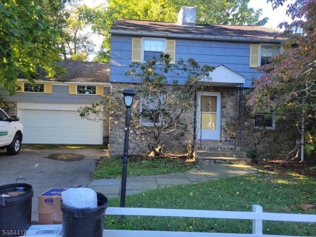 8 Randolph Ave in Hopatcong, NJ - Building Photo - Building Photo