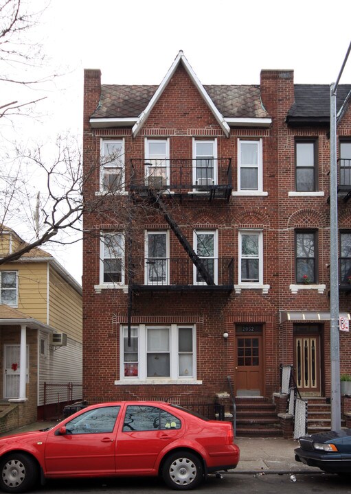 2052 Bay Ridge Ave in Brooklyn, NY - Foto de edificio