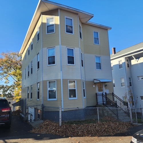 97 Merrifield St, Unit 2 in Worcester, MA - Foto de edificio