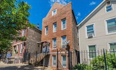 2222 W 19th St in Chicago, IL - Building Photo