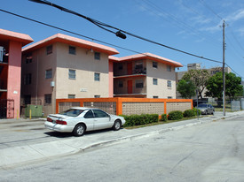 1600 Nadlan LLC Apartments